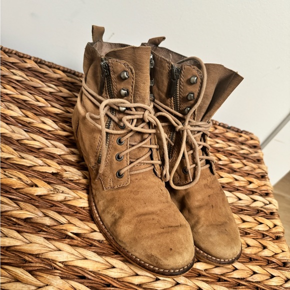 Sam Edelman Lace Up Boots - Beige - Size 6.5 - Picture 3 of 6